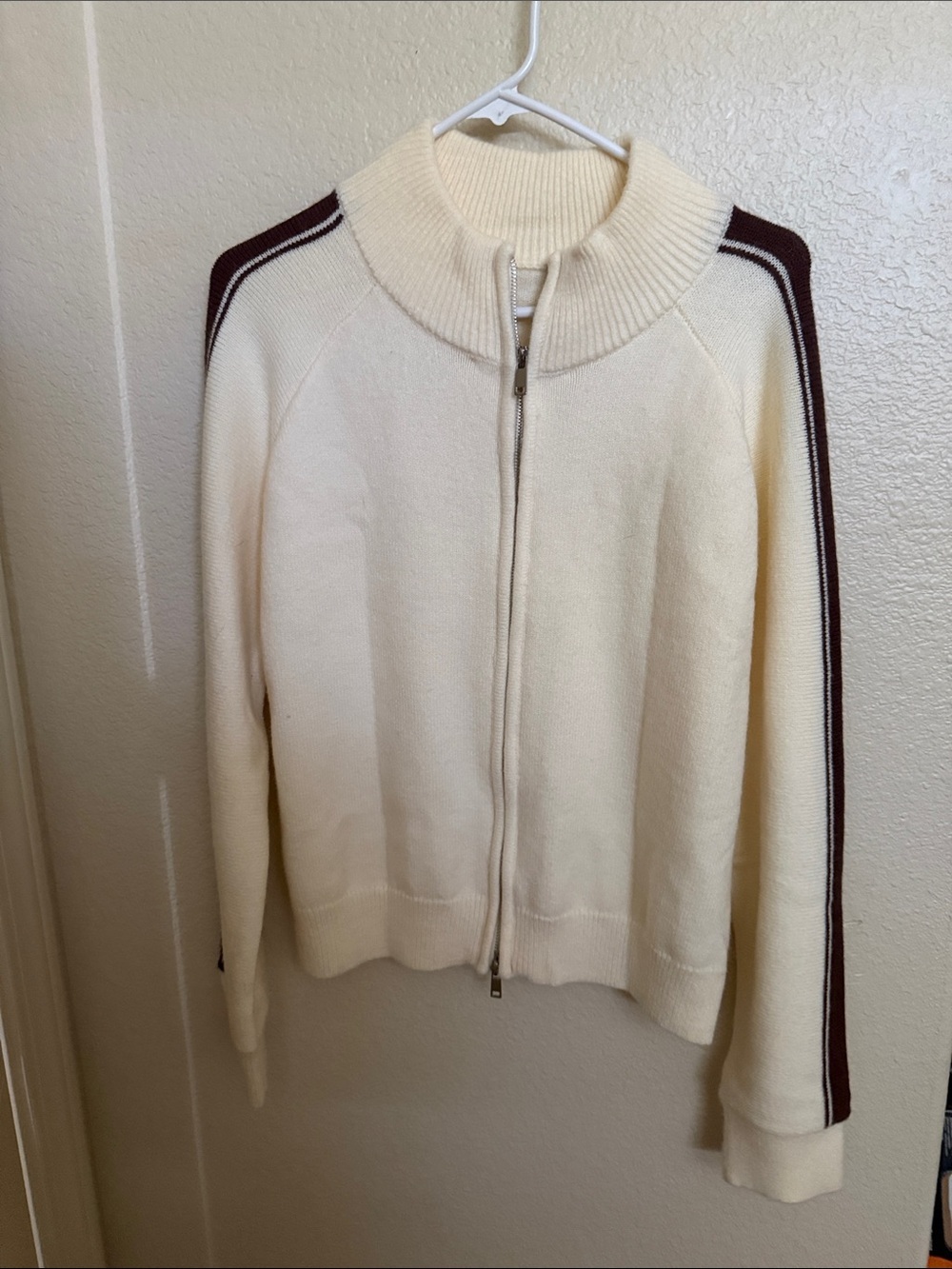 Cream Zip-Up Cardigan with Brown Shoulder Stripes